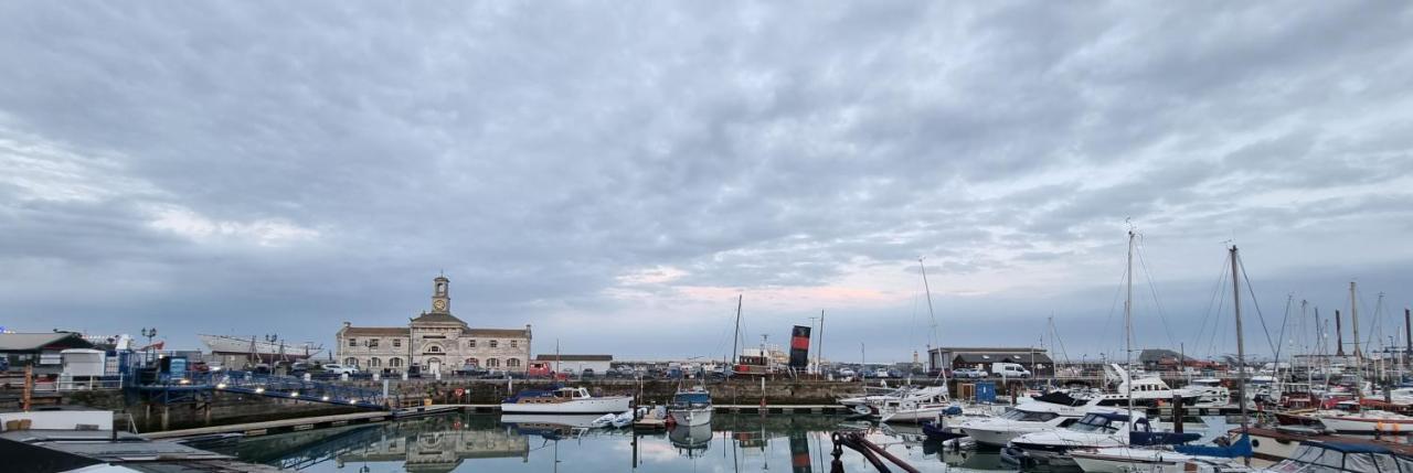 Diamond Harbour - Whole Huge Apartment - Wifi - Beach - Ramsgate Town Екстериор снимка