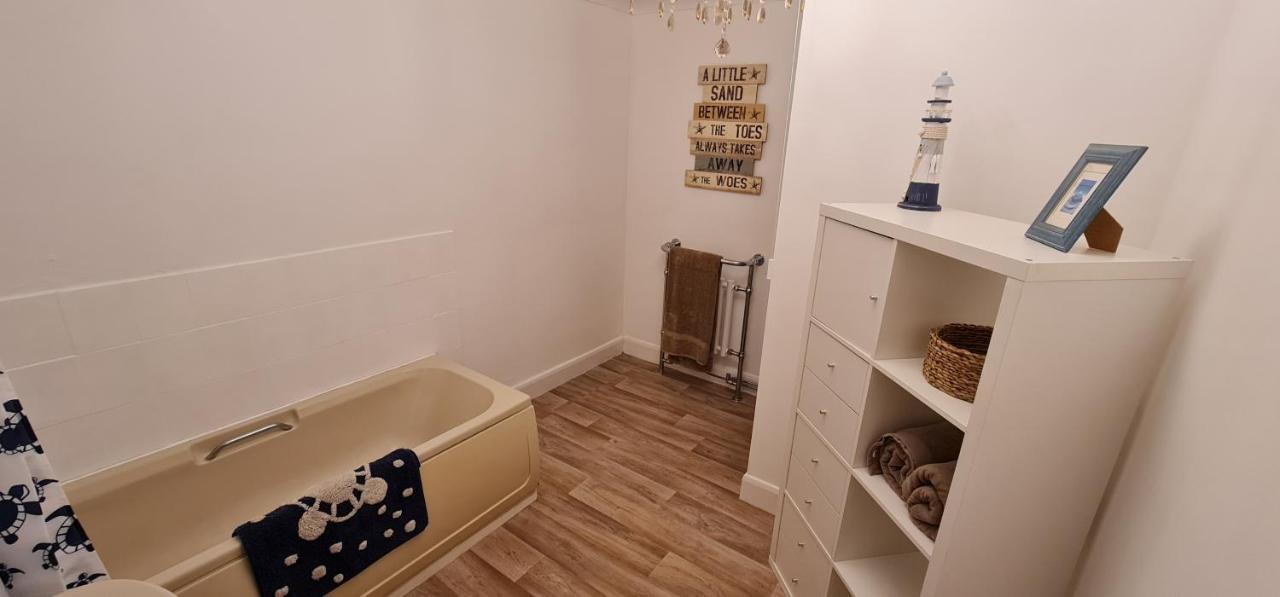 Diamond Harbour - Whole Huge Apartment - Wifi - Beach - Ramsgate Town Екстериор снимка