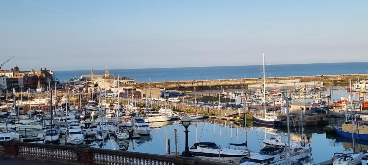 Diamond Harbour - Whole Huge Apartment - Wifi - Beach - Ramsgate Town Екстериор снимка