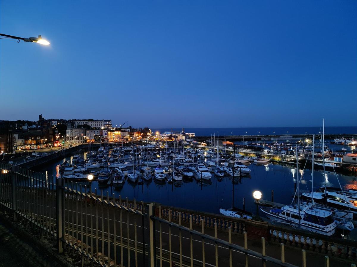 Diamond Harbour - Whole Huge Apartment - Wifi - Beach - Ramsgate Town Екстериор снимка