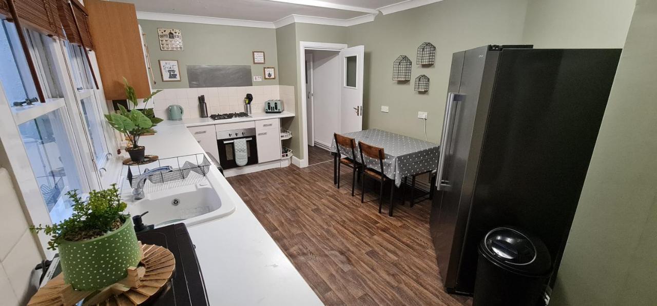 Diamond Harbour - Whole Huge Apartment - Wifi - Beach - Ramsgate Town Екстериор снимка